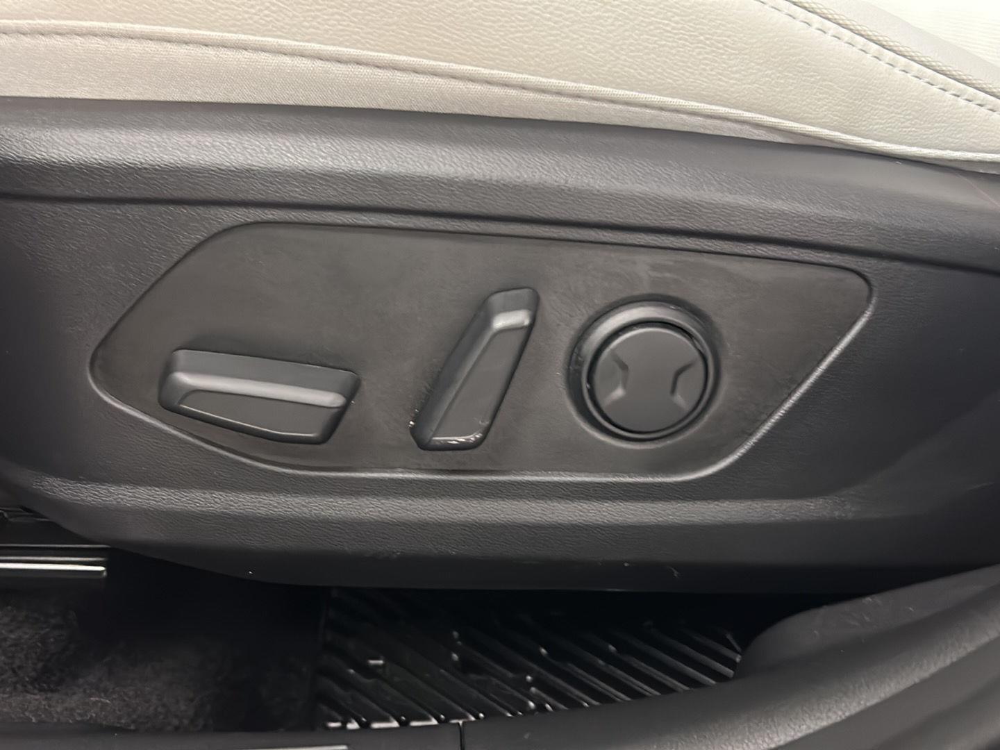 Used 2025 Ash Black Hyundai Limited image 16