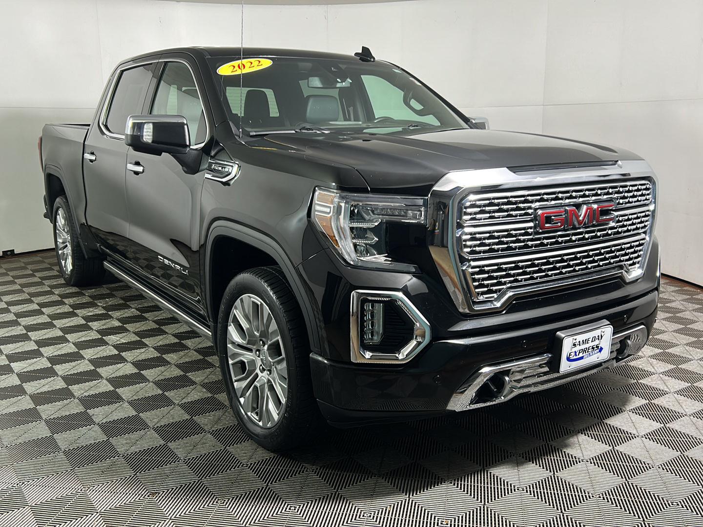 Used 2022 Onyx Black GMC Denali image 5