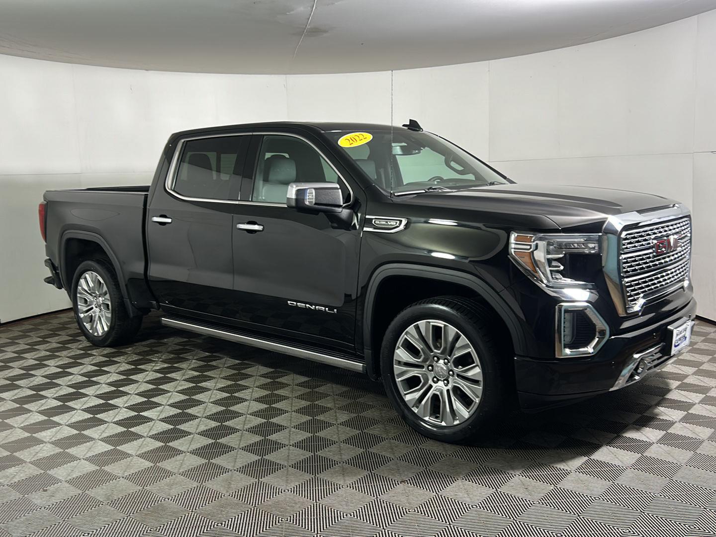 Used 2022 Onyx Black GMC Denali image 6