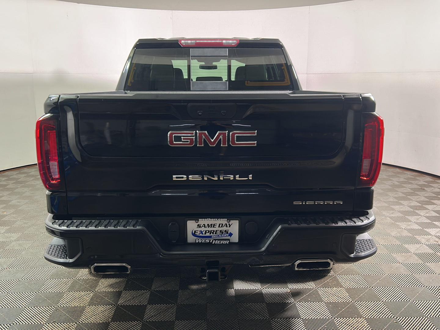 Used 2022 Onyx Black GMC Denali image 8