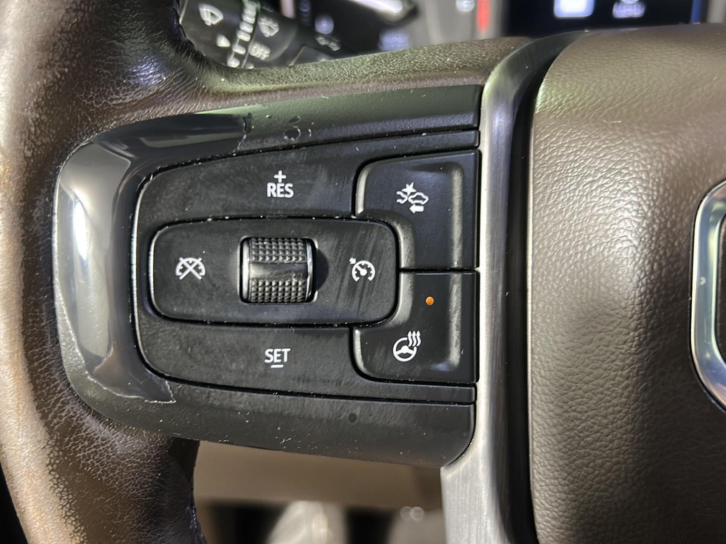 Used 2022 Onyx Black GMC Denali image 25