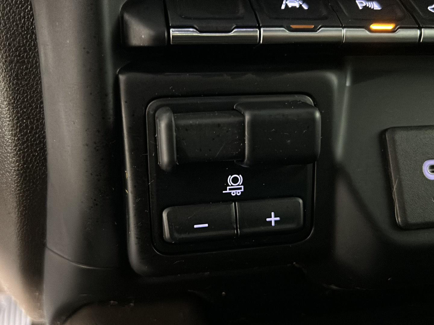 Used 2022 Onyx Black GMC Denali image 33