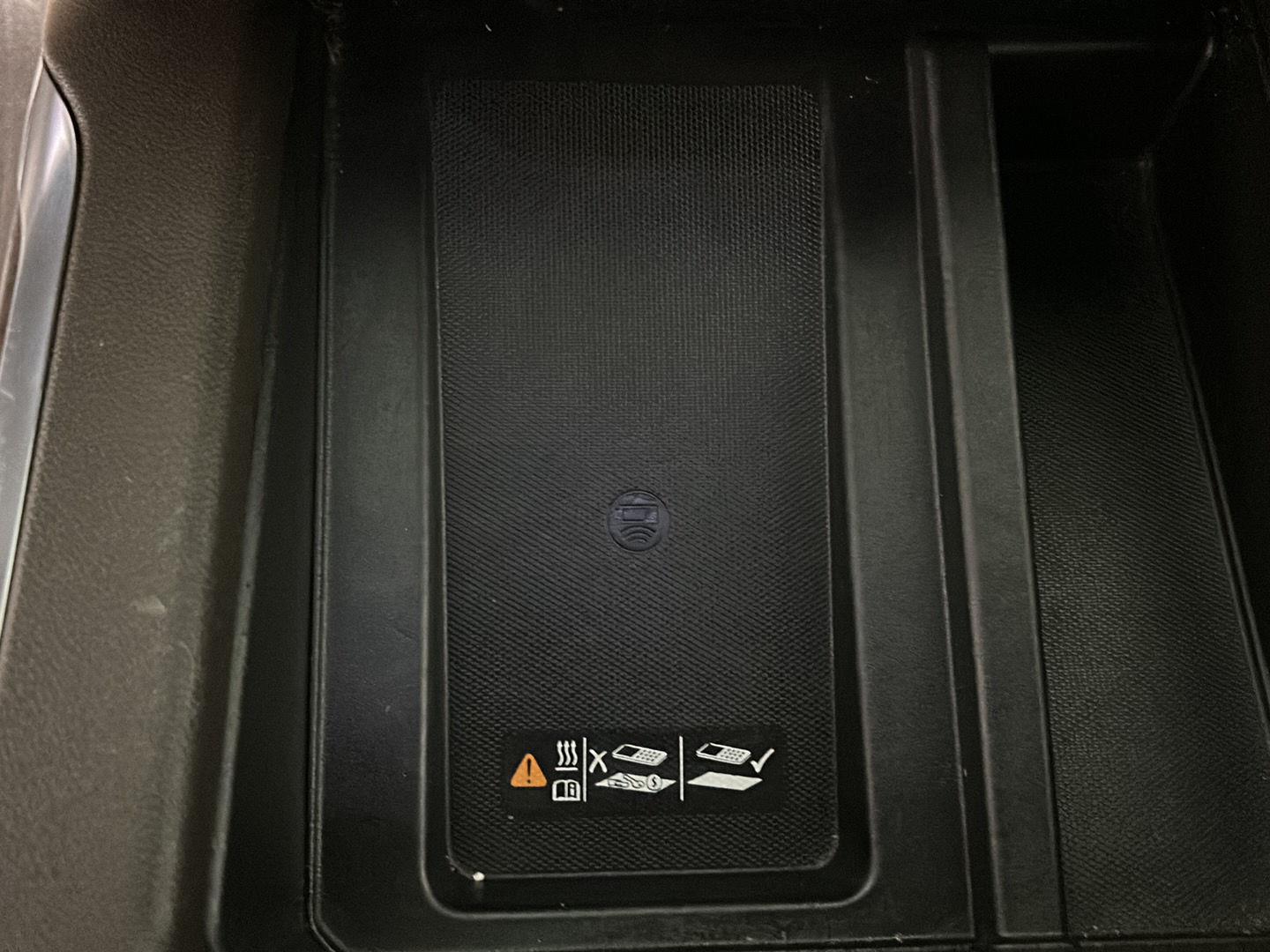 Used 2022 Onyx Black GMC Denali image 34