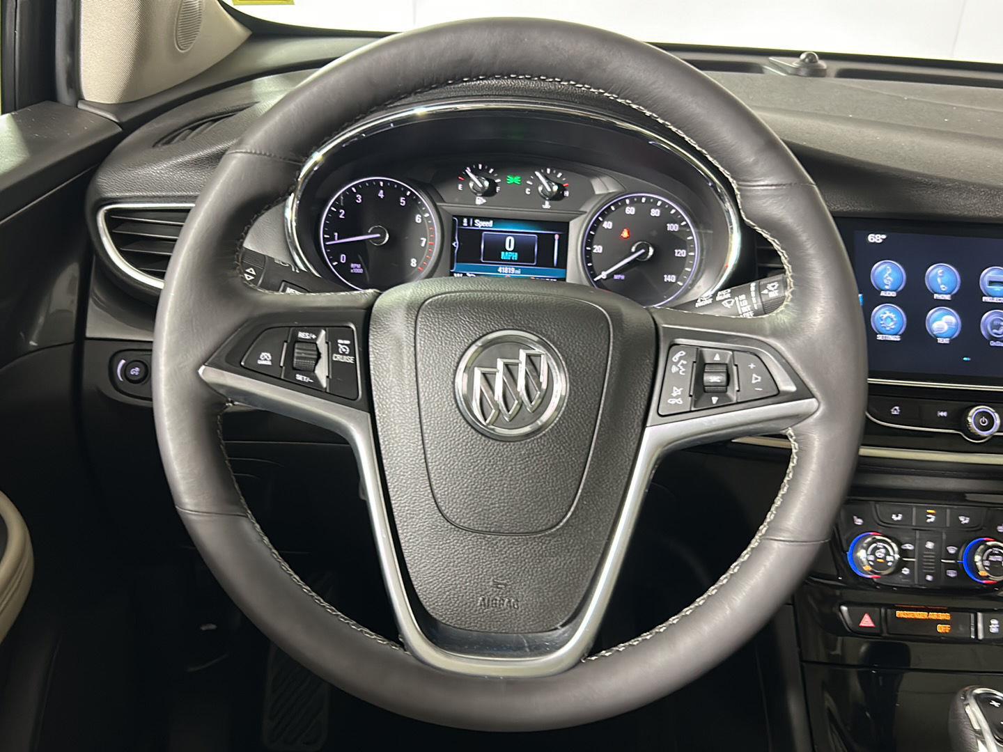 Used 2018 White Frost Tricoat Buick Essence image 28