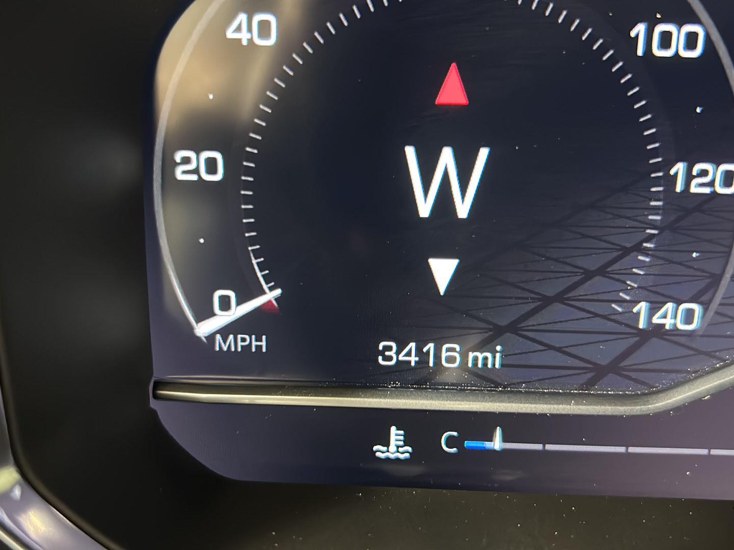 Used 2025 Summit White GMC Elevation image 17
