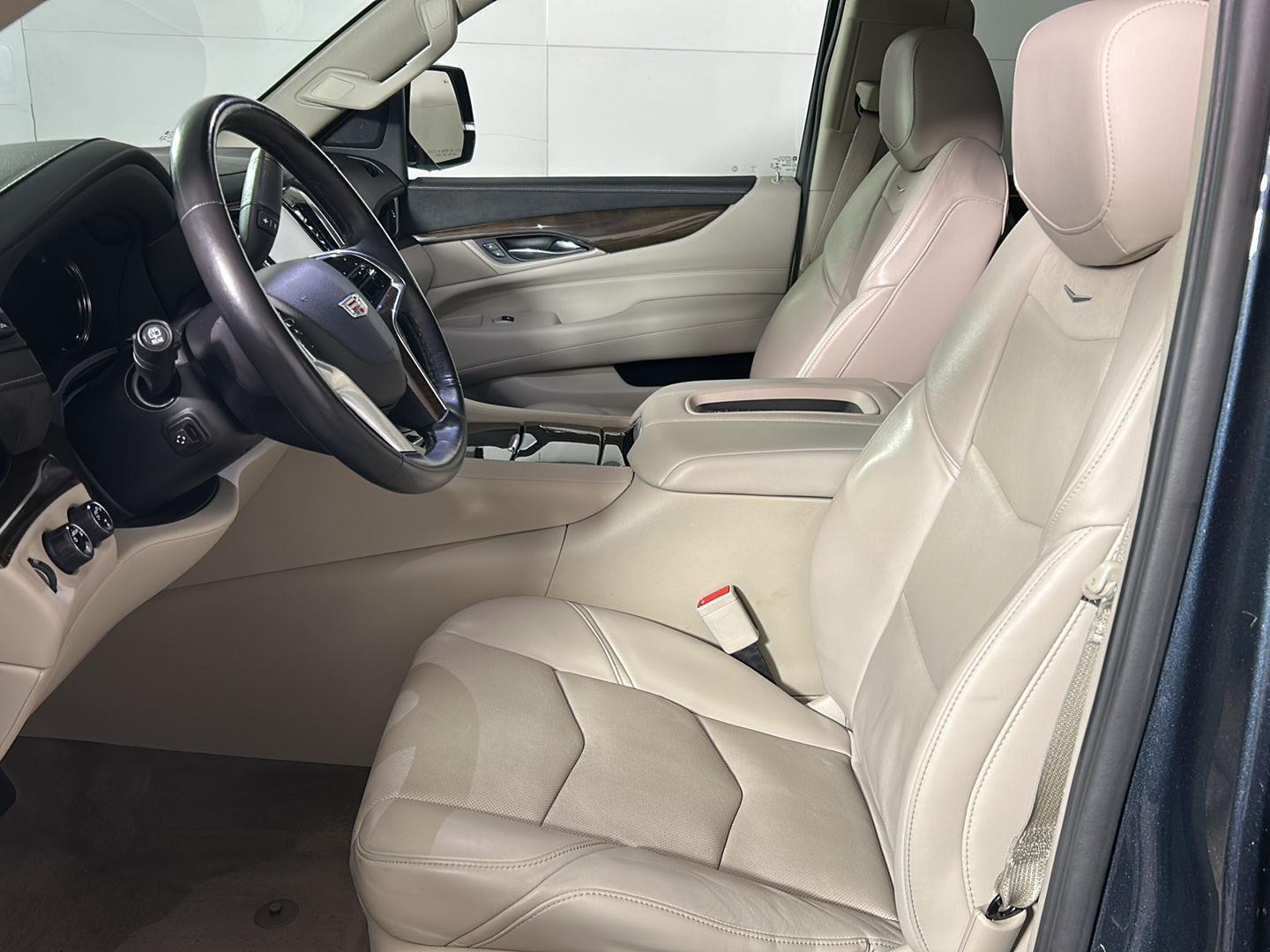 Used 2020 Shadow Metallic Cadillac Premium Luxury image 17