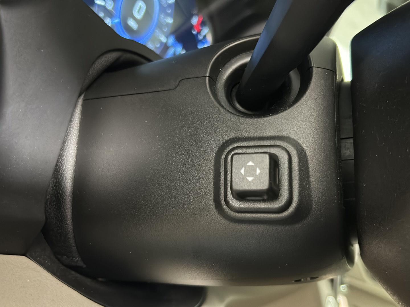 Used 2020 Shadow Metallic Cadillac Premium Luxury image 29