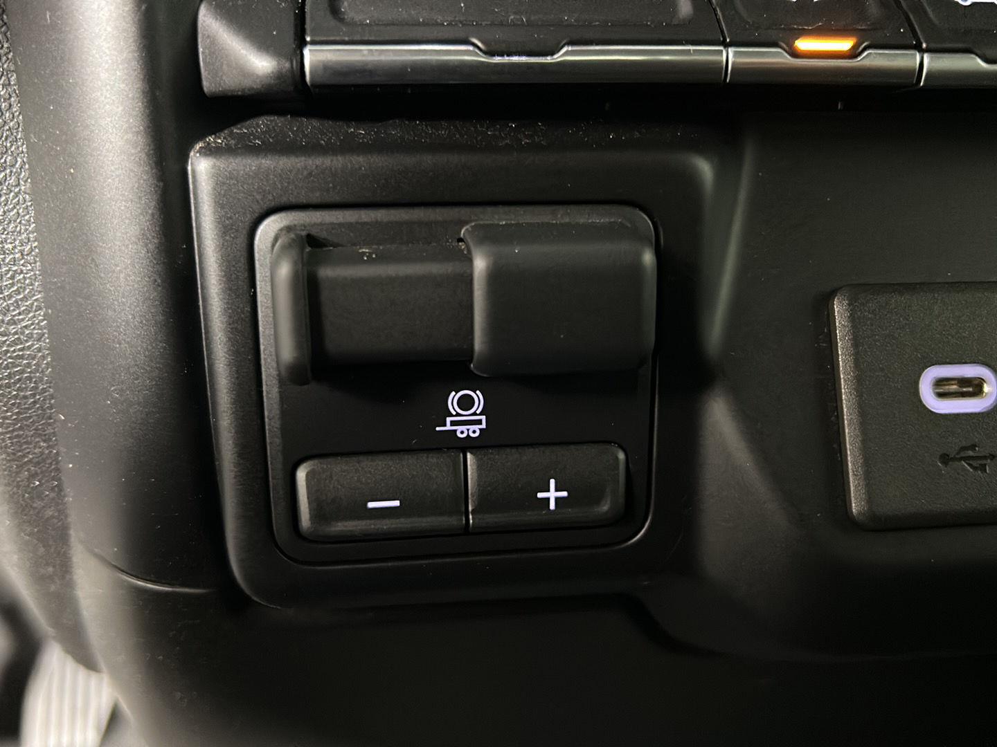 Used 2019 Dark Sky Metallic GMC SLE image 26