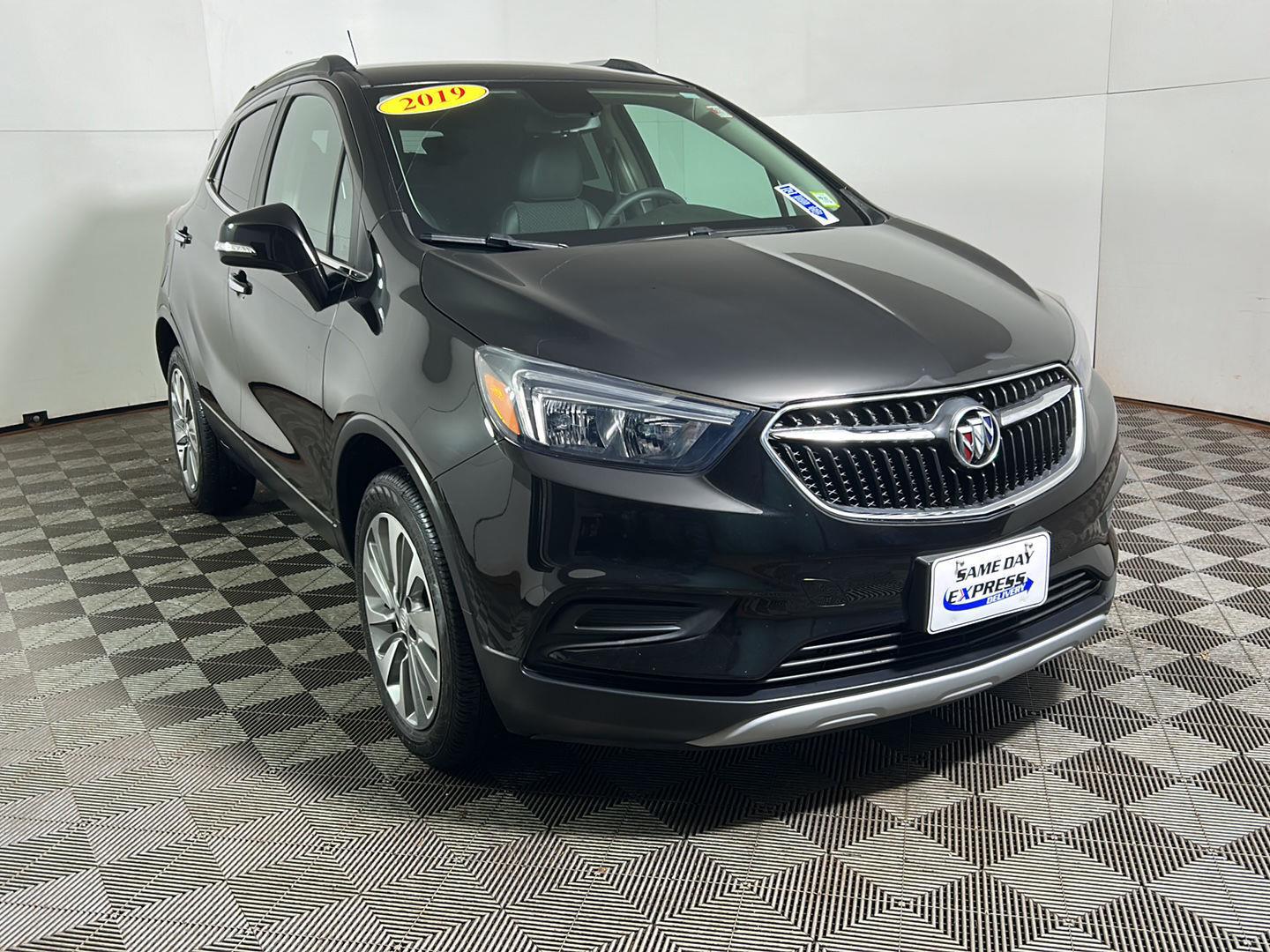 Used 2019 Ebony Twilight Metallic Buick Preferred image 4