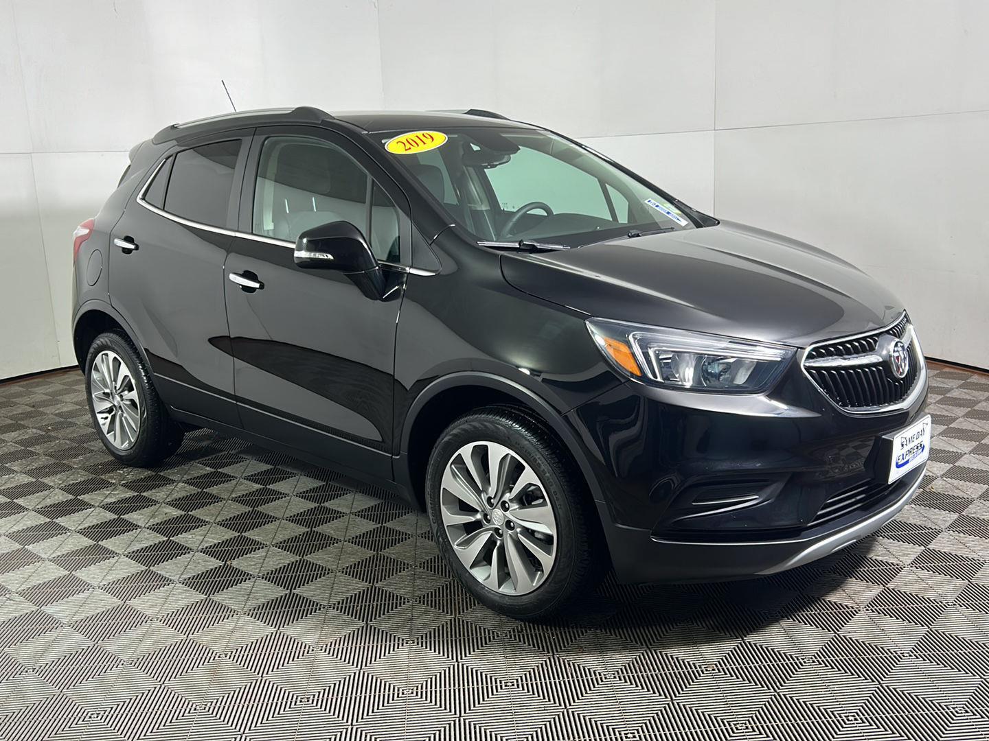 Used 2019 Ebony Twilight Metallic Buick Preferred image 5
