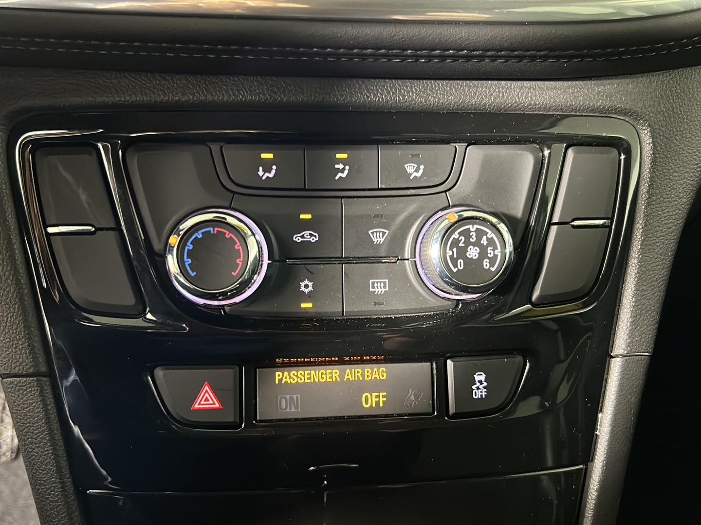 Used 2019 Ebony Twilight Metallic Buick Preferred image 19