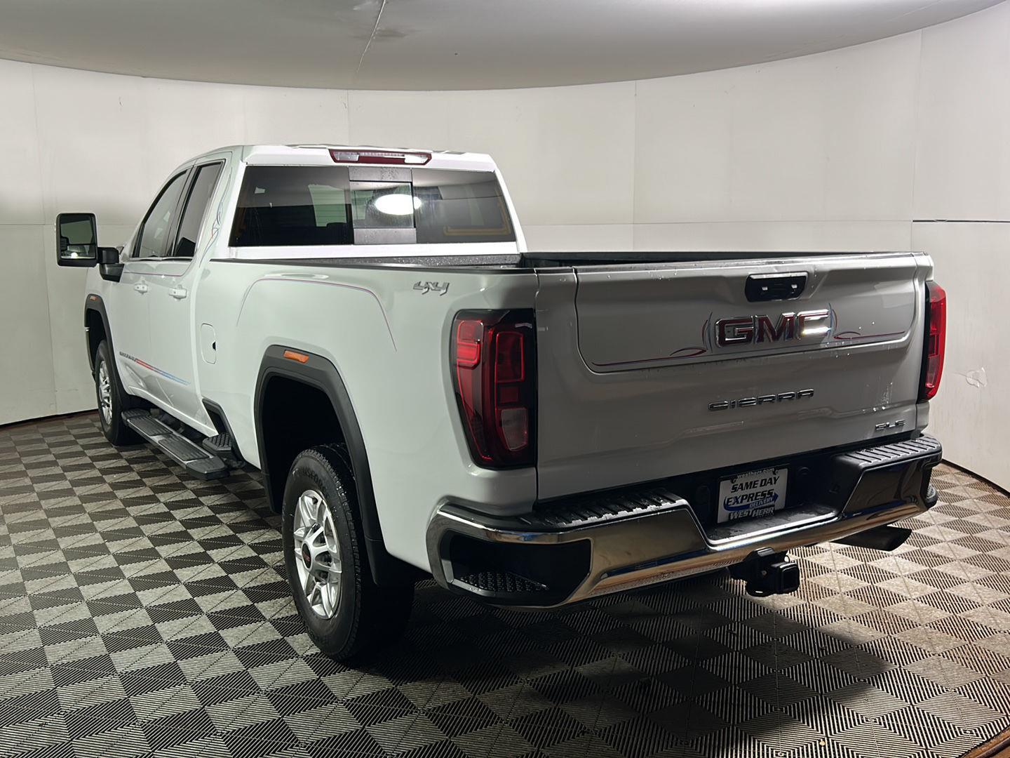 Used 2022 Summit White GMC SLE image 8