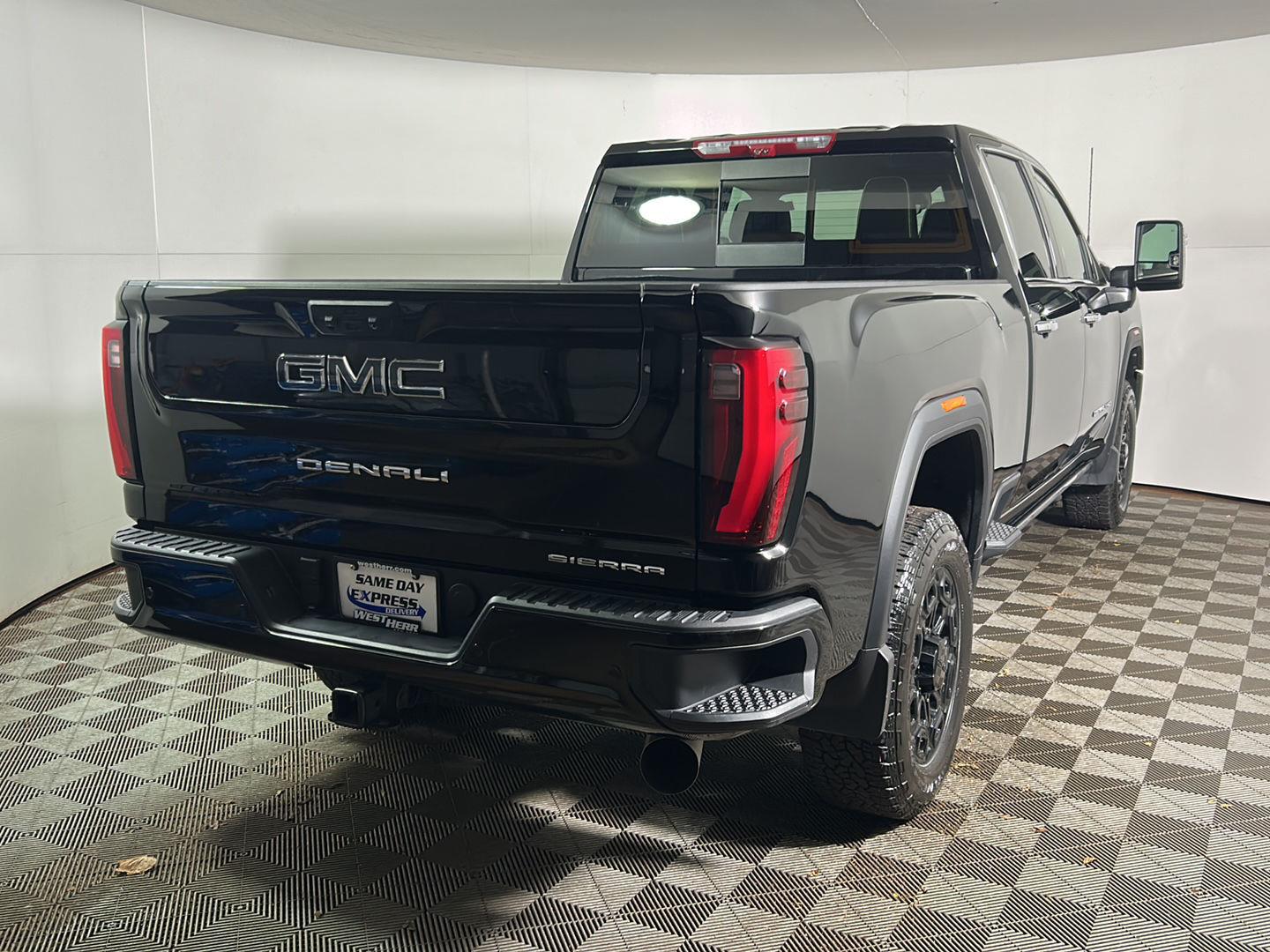 Used 2026 Onyx Black GMC Denali Ultimate image 5