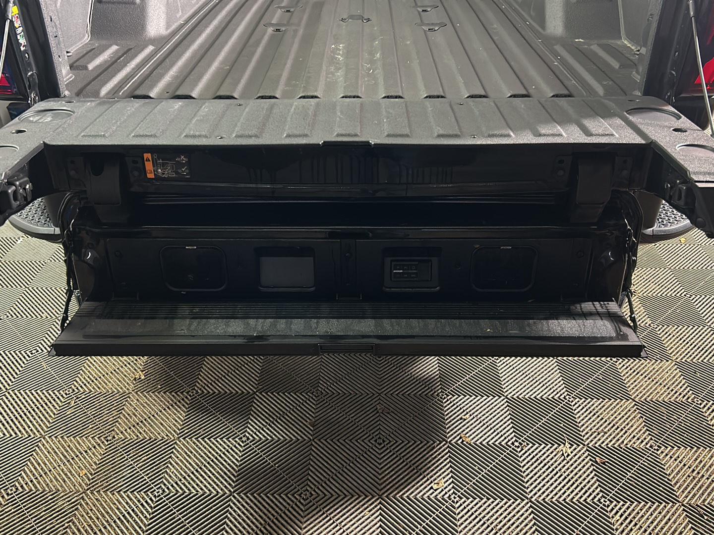 Used 2026 Onyx Black GMC Denali Ultimate image 8