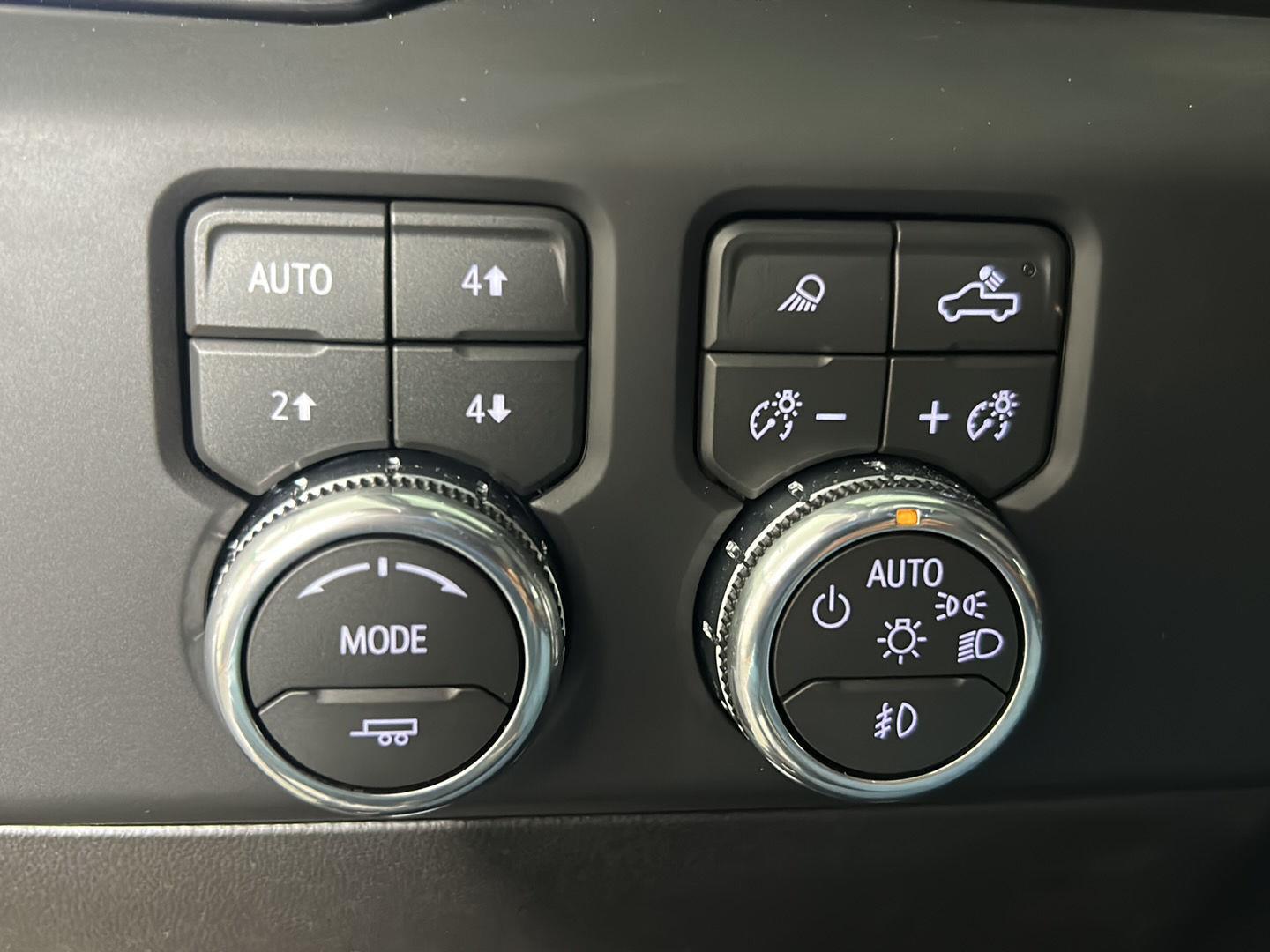 Used 2026 Onyx Black GMC Denali Ultimate image 25