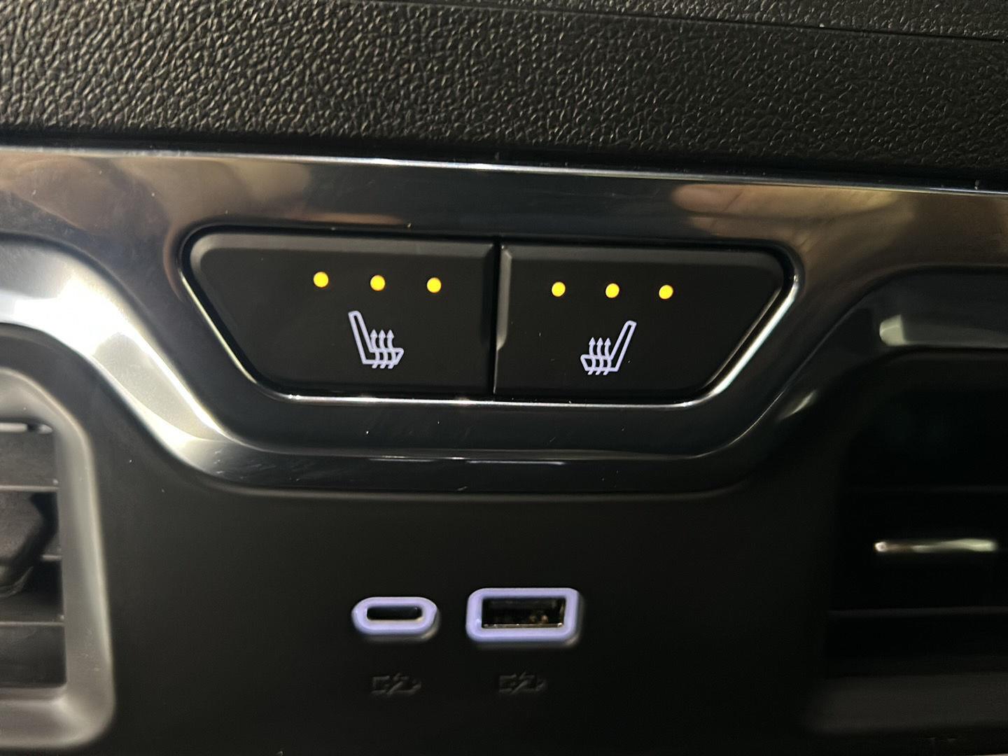 Used 2026 Onyx Black GMC Denali Ultimate image 42