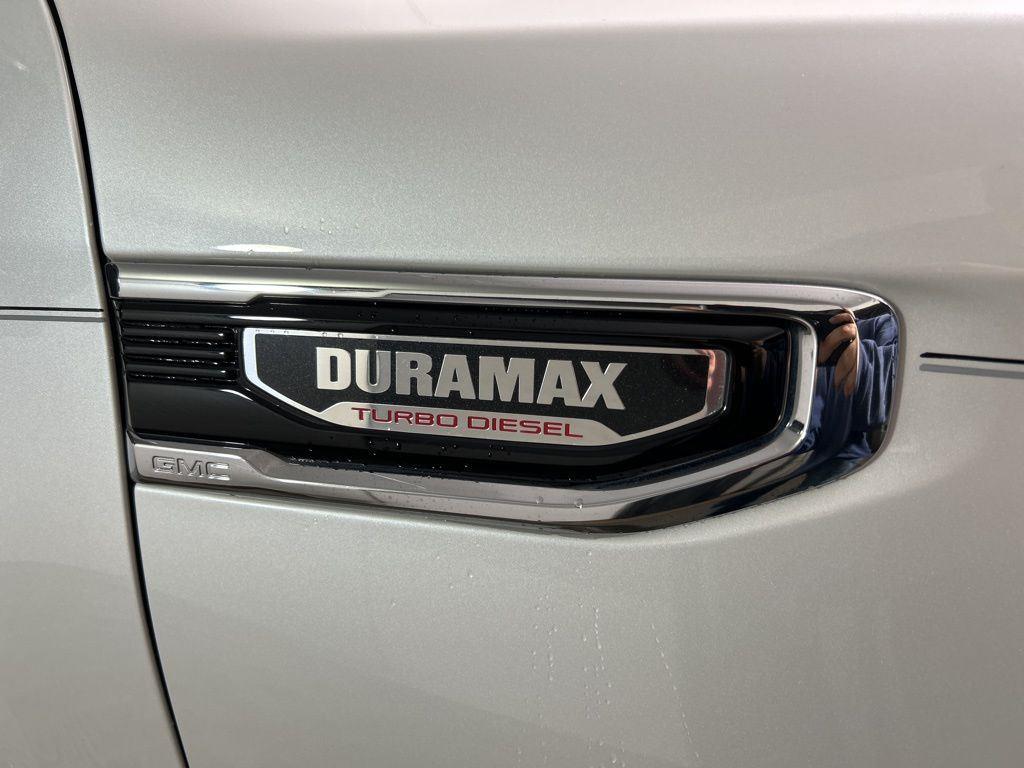 Used 2021 White Frost GMC Denali image 2