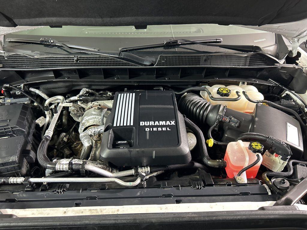 Used 2021 White Frost GMC Denali image 15