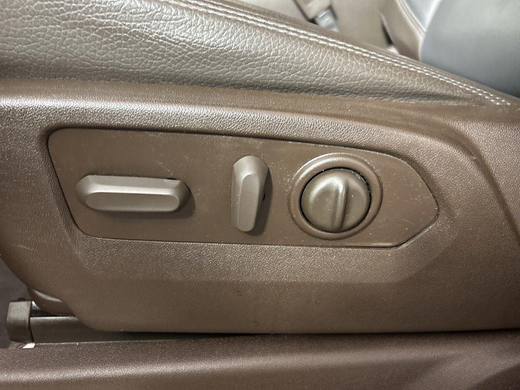 Used 2021 White Frost GMC Denali image 17