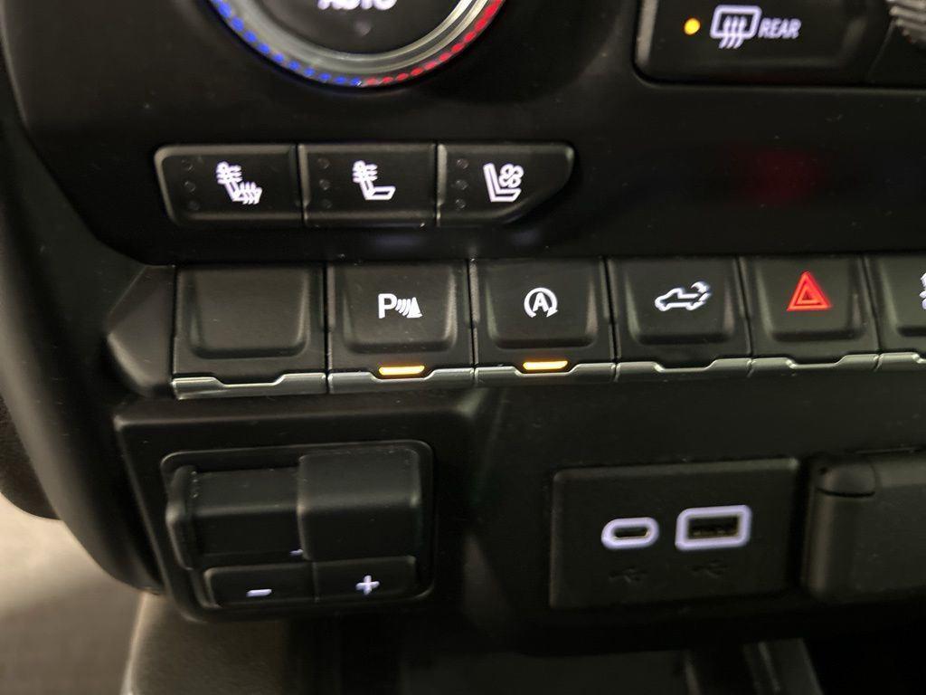 Used 2021 White Frost GMC Denali image 32
