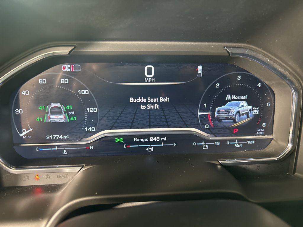 Used 2025 Summit White GMC AT4 image 20