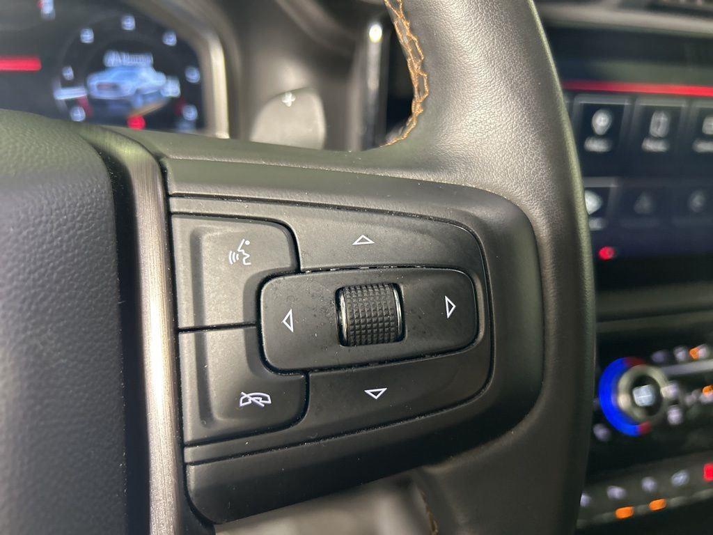 Used 2025 Summit White GMC AT4 image 31