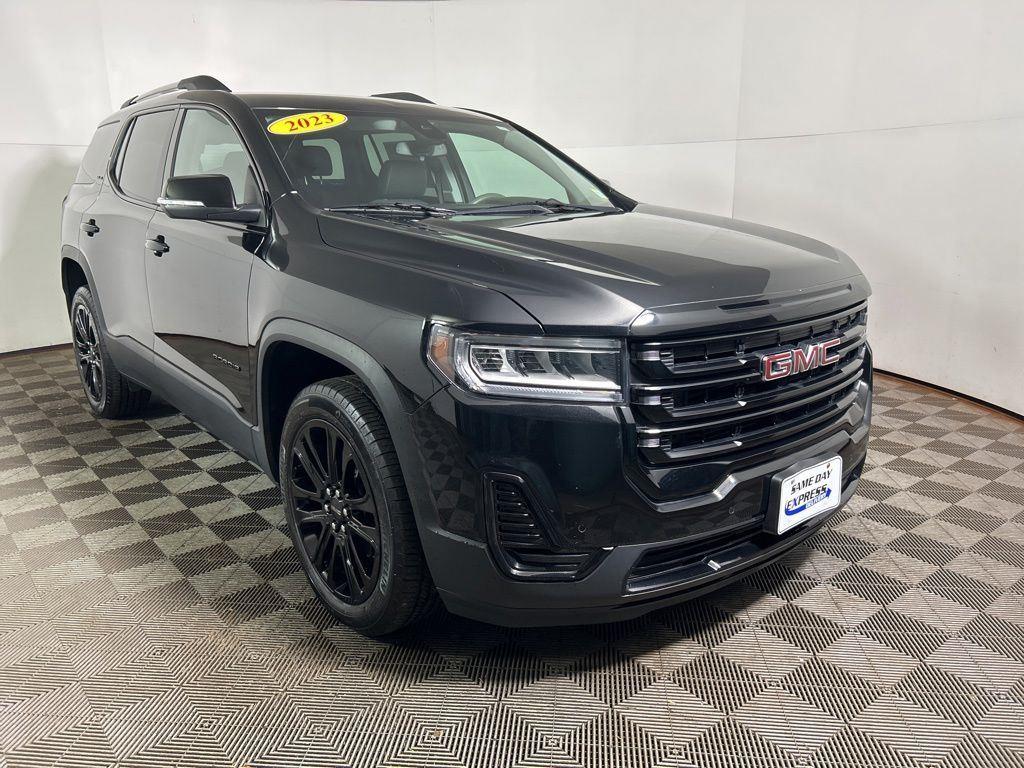 Used 2023 Ebony Twilight Metallic GMC SLE image 4