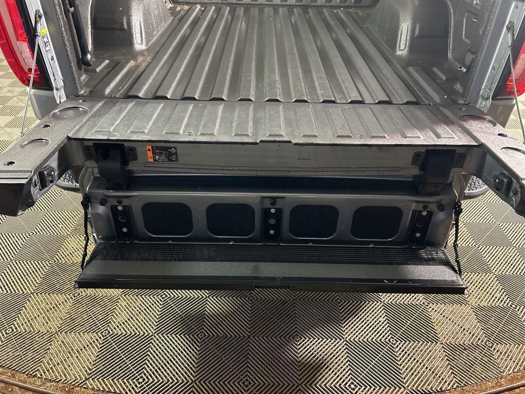 Used 2020 Steel Metallic GMC Denali image 9