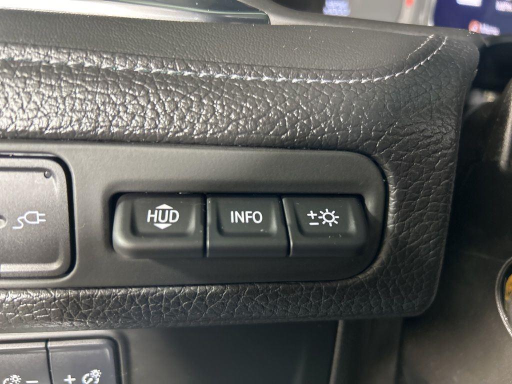 Used 2021 Onyx Black GMC Denali image 18