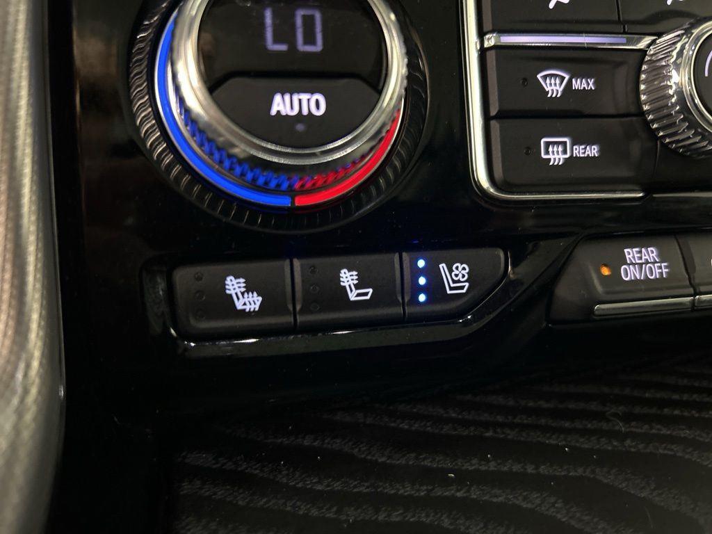 Used 2021 Onyx Black GMC Denali image 25
