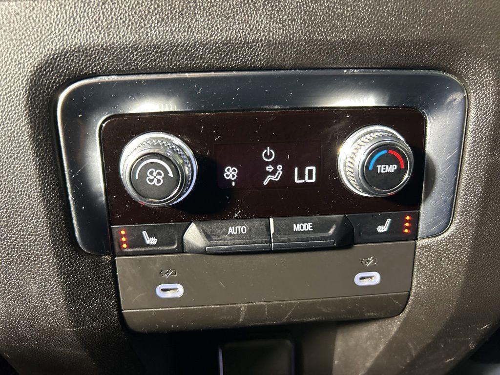 Used 2021 Onyx Black GMC Denali image 31