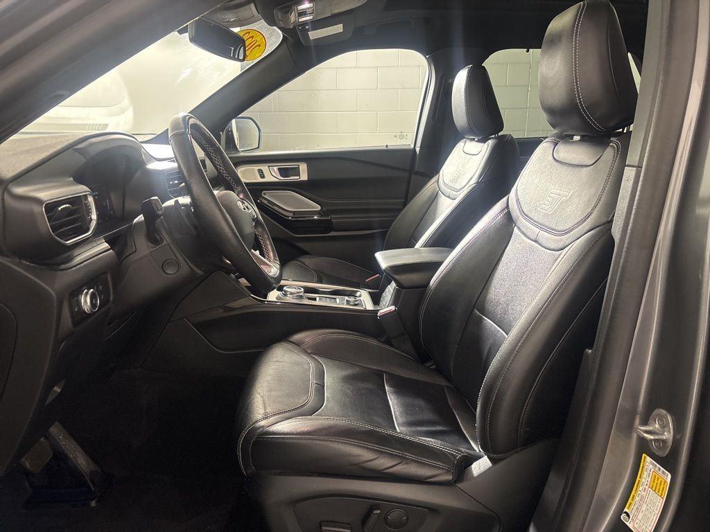 Used 2023 Gray Metallic Ford ST image 19