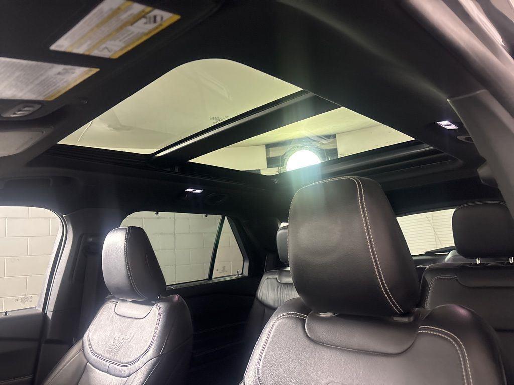 Used 2023 Gray Metallic Ford ST image 24