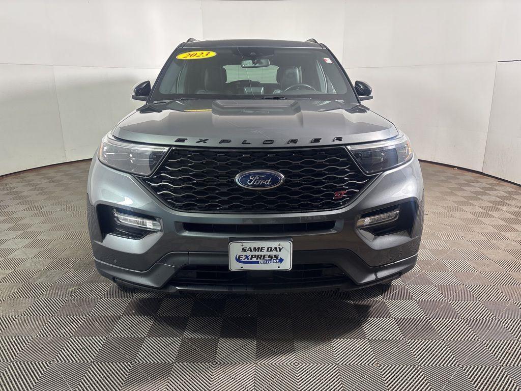Used 2023 Gray Metallic Ford ST image 32