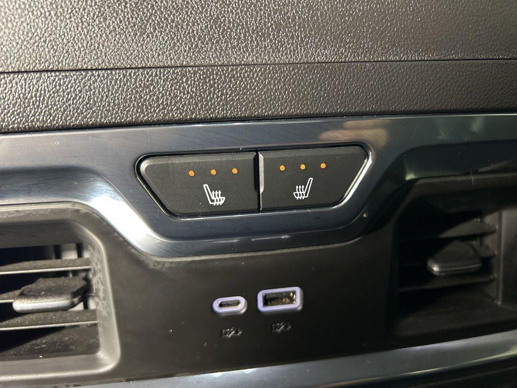 Used 2024 Sterling Metallic GMC Denali image 40