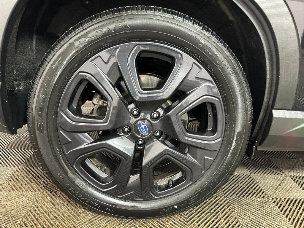 Used 2023 Crystal Black Silica Subaru Onyx Edition image 2
