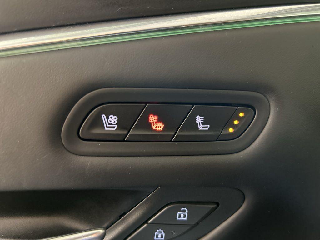 Certified Used 2024 Black Raven Cadillac Sport Platinum image 24
