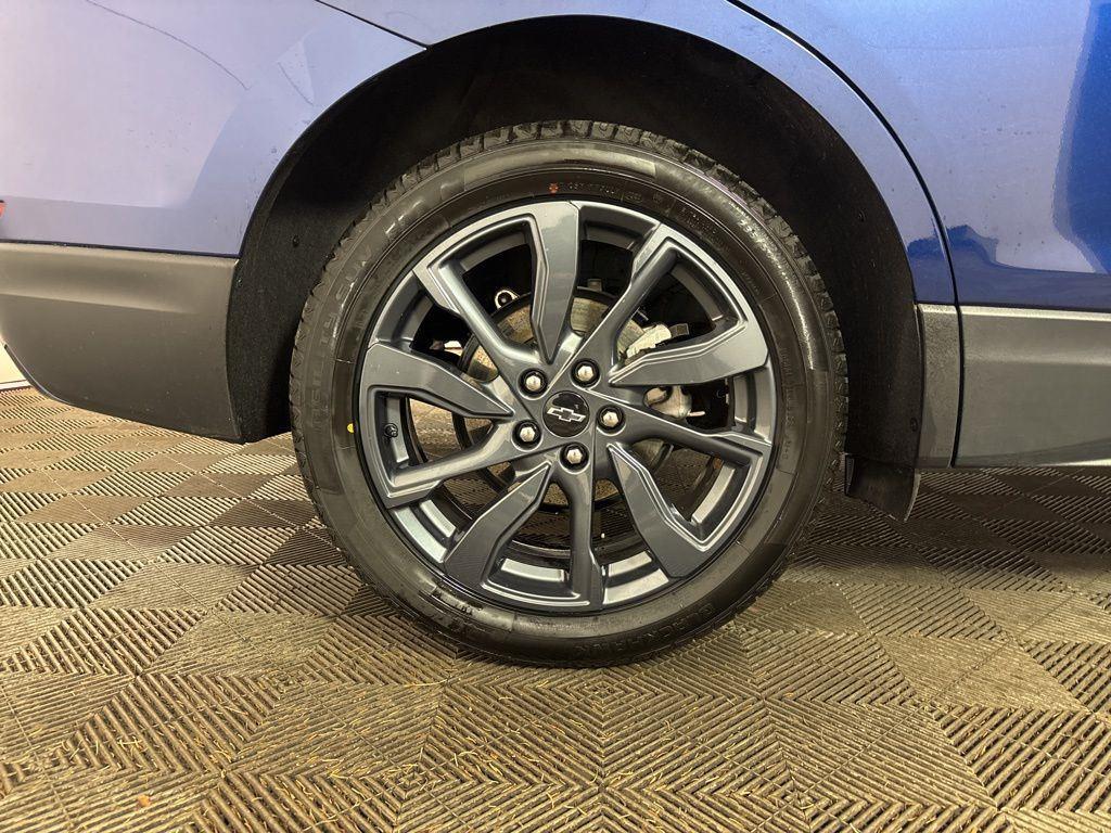 Used 2022 Blue Chevrolet RS image 2