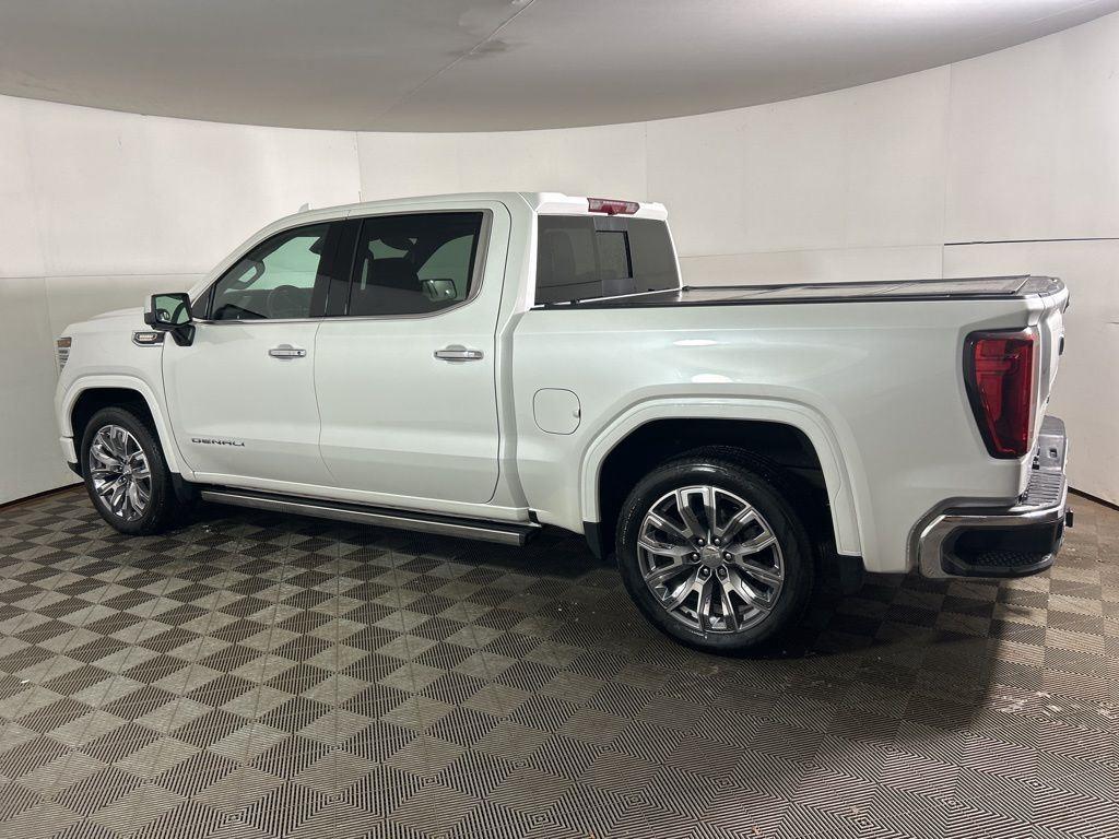 Used 2023 White Frost GMC Denali image 15