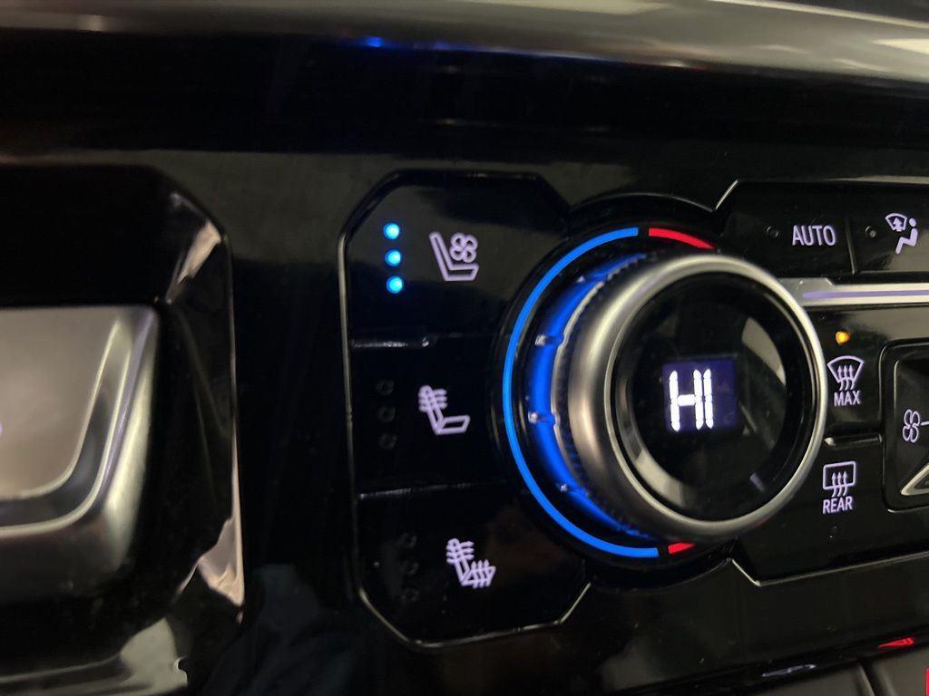 Used 2023 White Frost GMC Denali image 36
