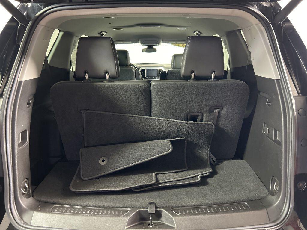 Used 2023 Ebony Twilight Metallic GMC SLT image 9