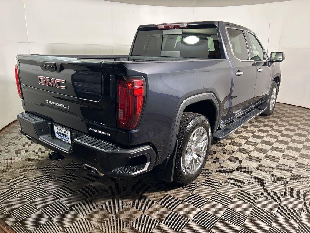 Used 2023 Titanium GMC Denali image 6