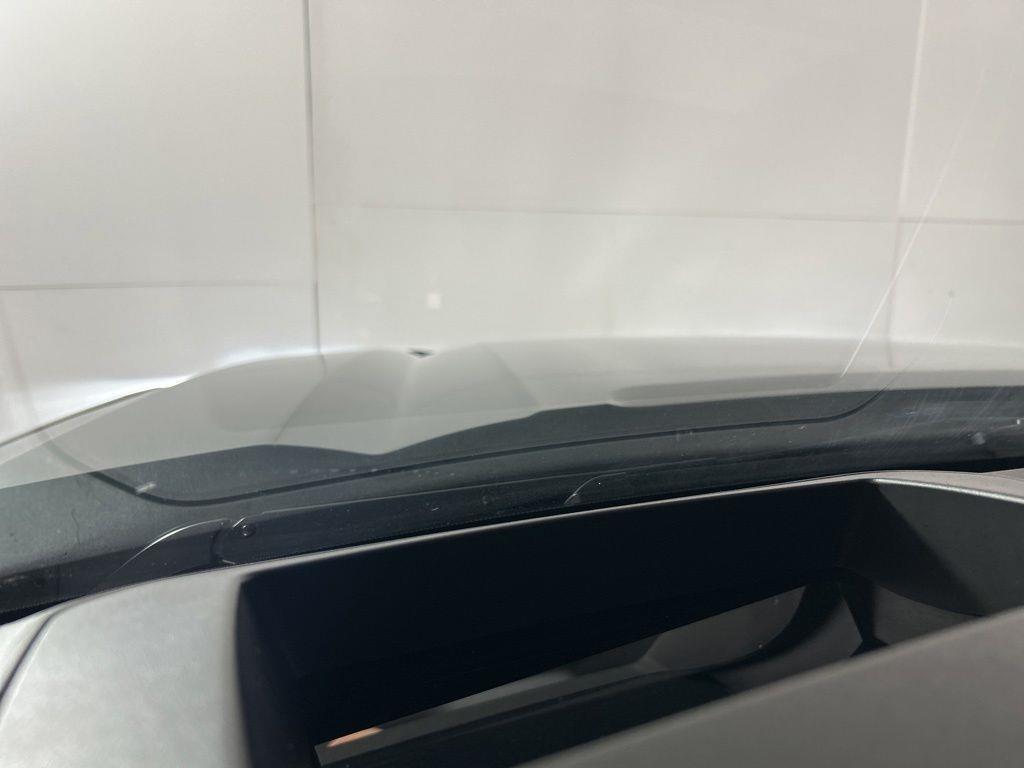 Used 2023 Titanium GMC Denali image 27
