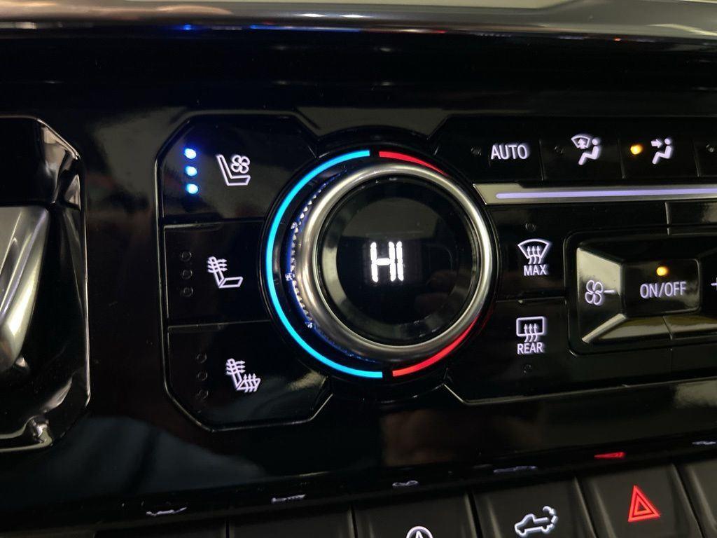 Used 2023 Titanium GMC Denali image 32