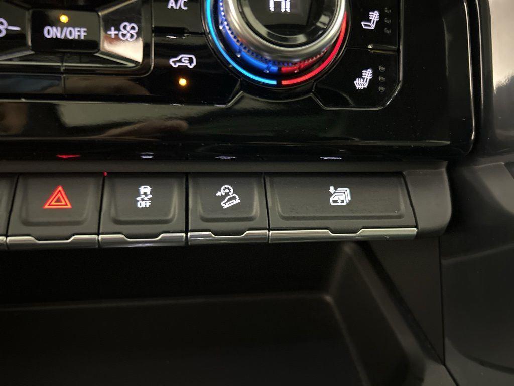 Used 2023 Titanium GMC Denali image 34