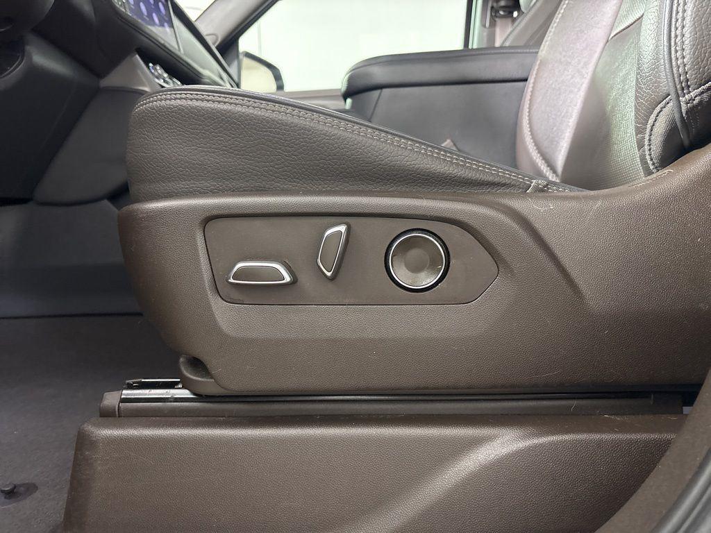 Used 2021 White Frost GMC Denali image 14