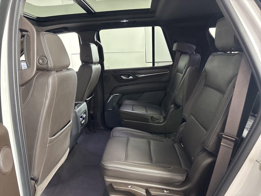 Used 2021 White Frost GMC Denali image 22