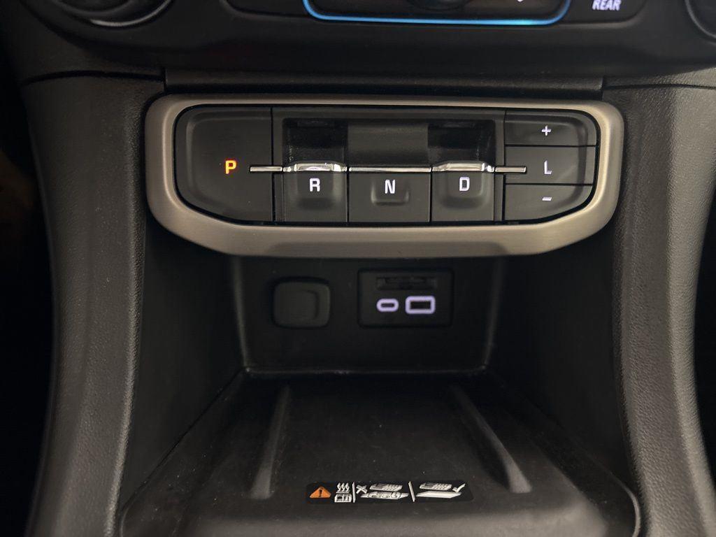 Used 2023 Hunter Green GMC Denali image 13