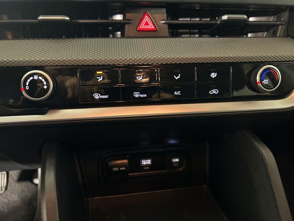 Used 2023 Snow White Pearl Kia LX image 19