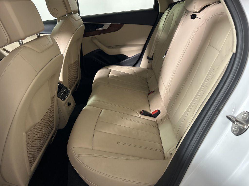 Used 2022 Glacier White Audi 40 Premium image 7